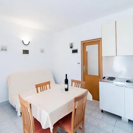 Veve - One Bedroom With Terrace Sea View Nensi St 포스티라