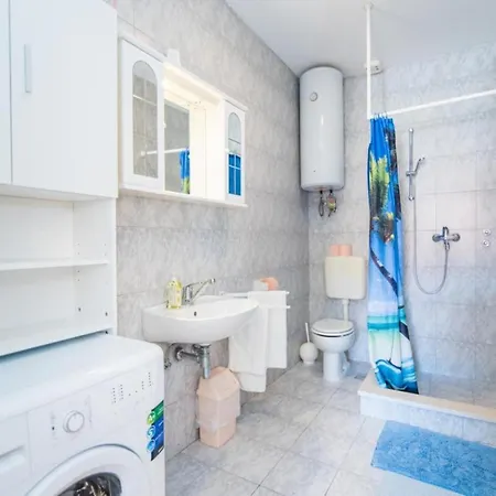 아파트 Veve - One Bedroom With Terrace Sea View Nensi St *