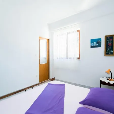 Veve - One Bedroom With Terrace Sea View Nensi St 아파트 포스티라